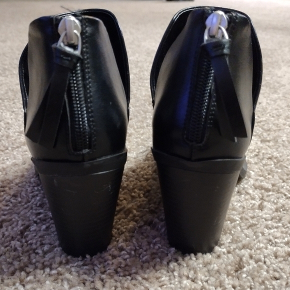 A New Day Beatrix Cut Heeled Booties - Picture 3 of 12